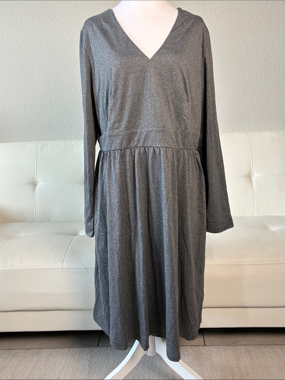 Classic V-Neck Long Sleeve Gray Midi Dress with Pockets, Plus Size - Minimalist